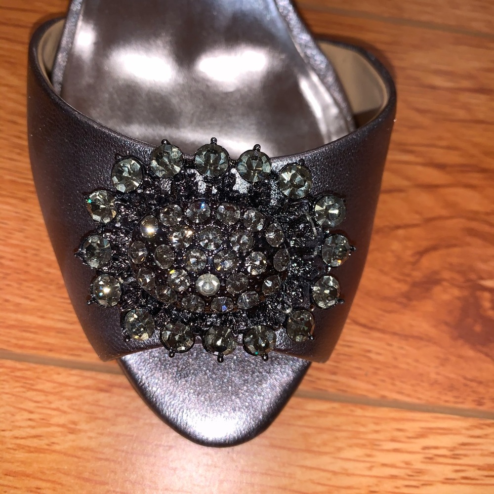 Badgley Mischka Silver Heels with Embellishments - Picture 4 of 9